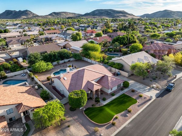 4637 W MISTY WILLOW Lane, Glendale, AZ 85310