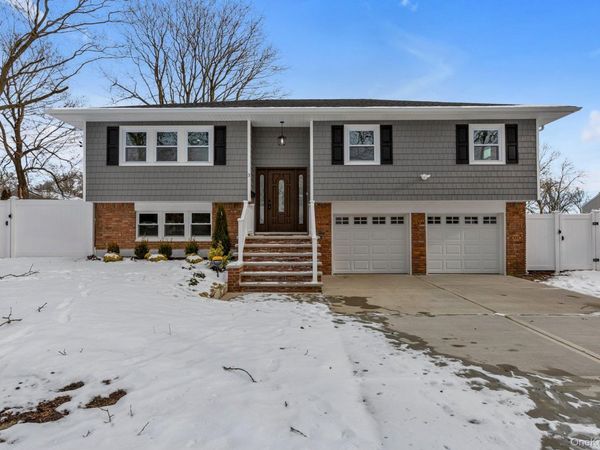 3 Jayne Avenue, Melville, NY 11747