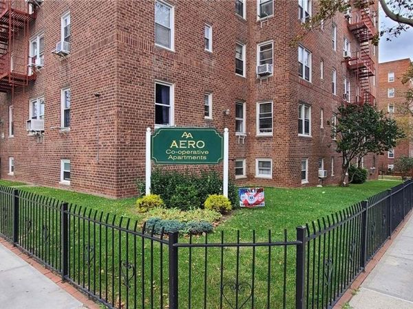 63-61 Yellowstone Boulevard, Unit 2-J, Forest Hills, NY 11375