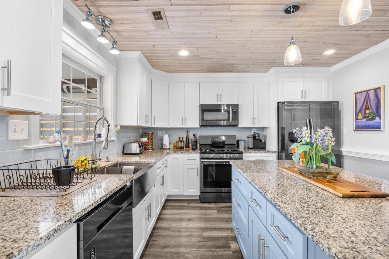 5896 Rosewood Dr. Photo 12