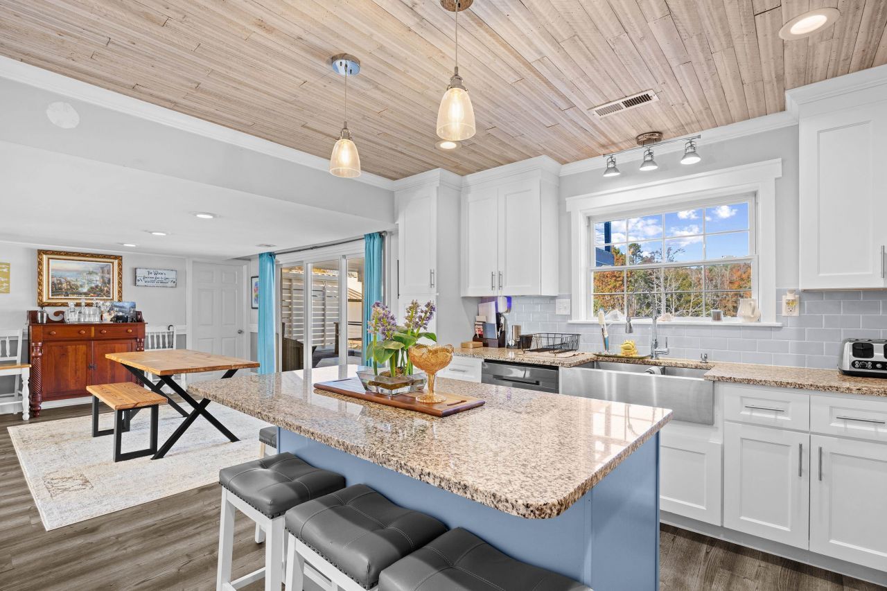 5896 Rosewood Dr. Photo 13