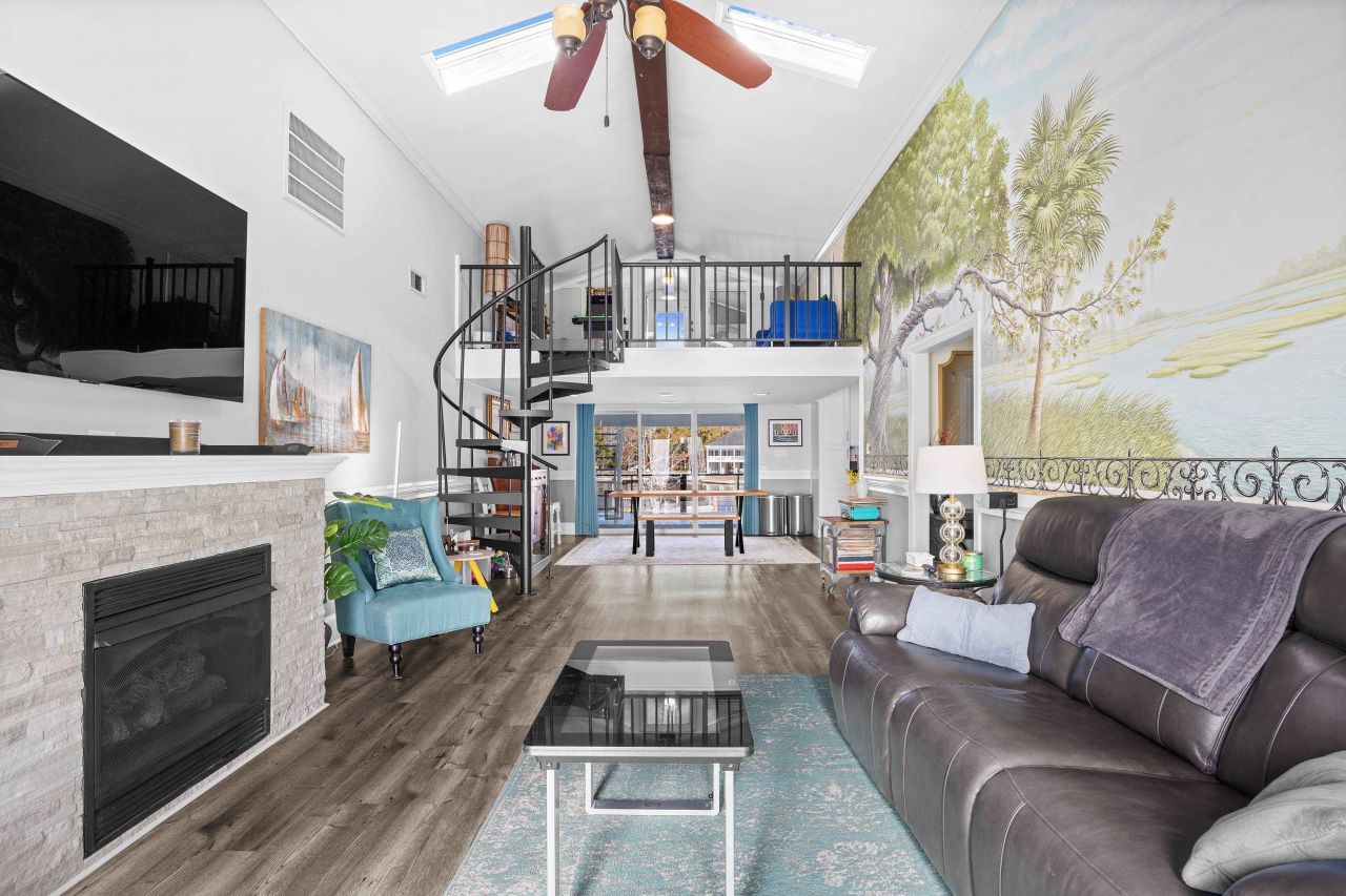 5896 Rosewood Dr. Photo 6