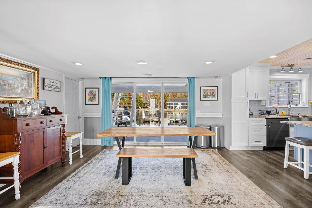 5896 Rosewood Dr. Photo 9