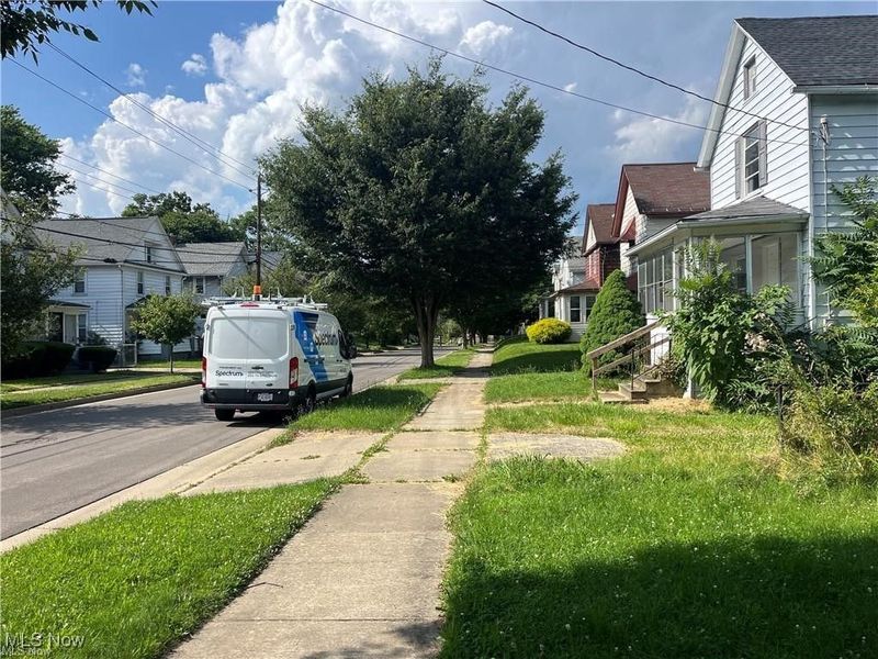 2227 18th Street SW, Akron, OH 44314 Photo 6