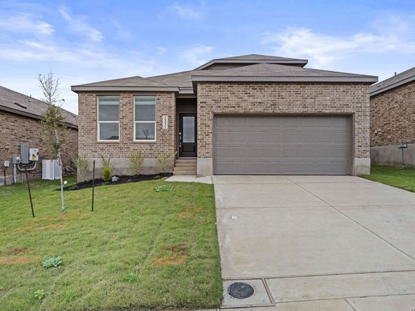 2331 Fort Davis Pass, Marion, TX 78124