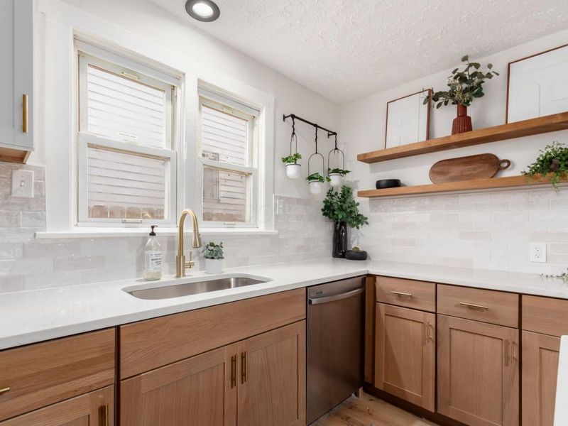 130 E Woodrow Avenue, Columbus, OH 43207 Photo 6