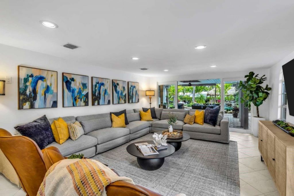 2004 NE 17th Way, Fort Lauderdale, FL 33305 Photo