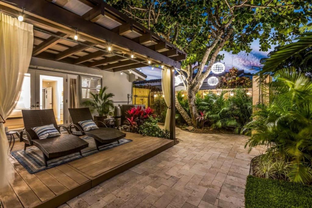 2004 NE 17th Way, Fort Lauderdale, FL 33305 Photo