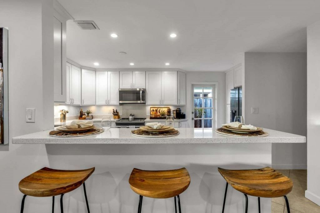 2004 NE 17th Way, Fort Lauderdale, FL 33305 Photo