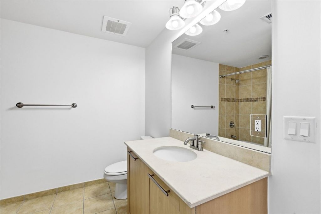 511 SE 5th Ave, Unit 1216, Fort Lauderdale, FL 33301 Photo