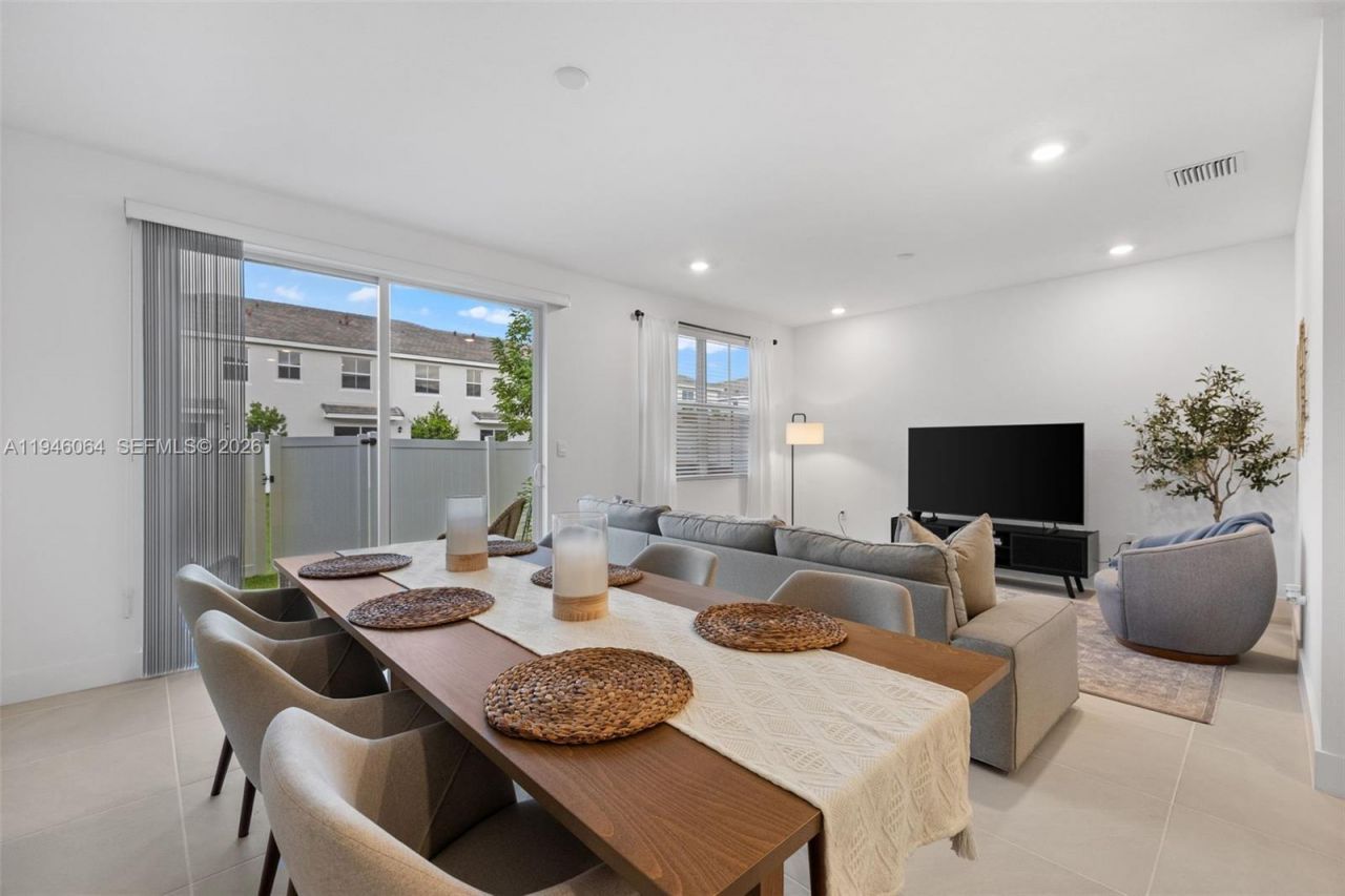 131 SW 171st Lane, Pembroke Pines, FL 33027 Photo