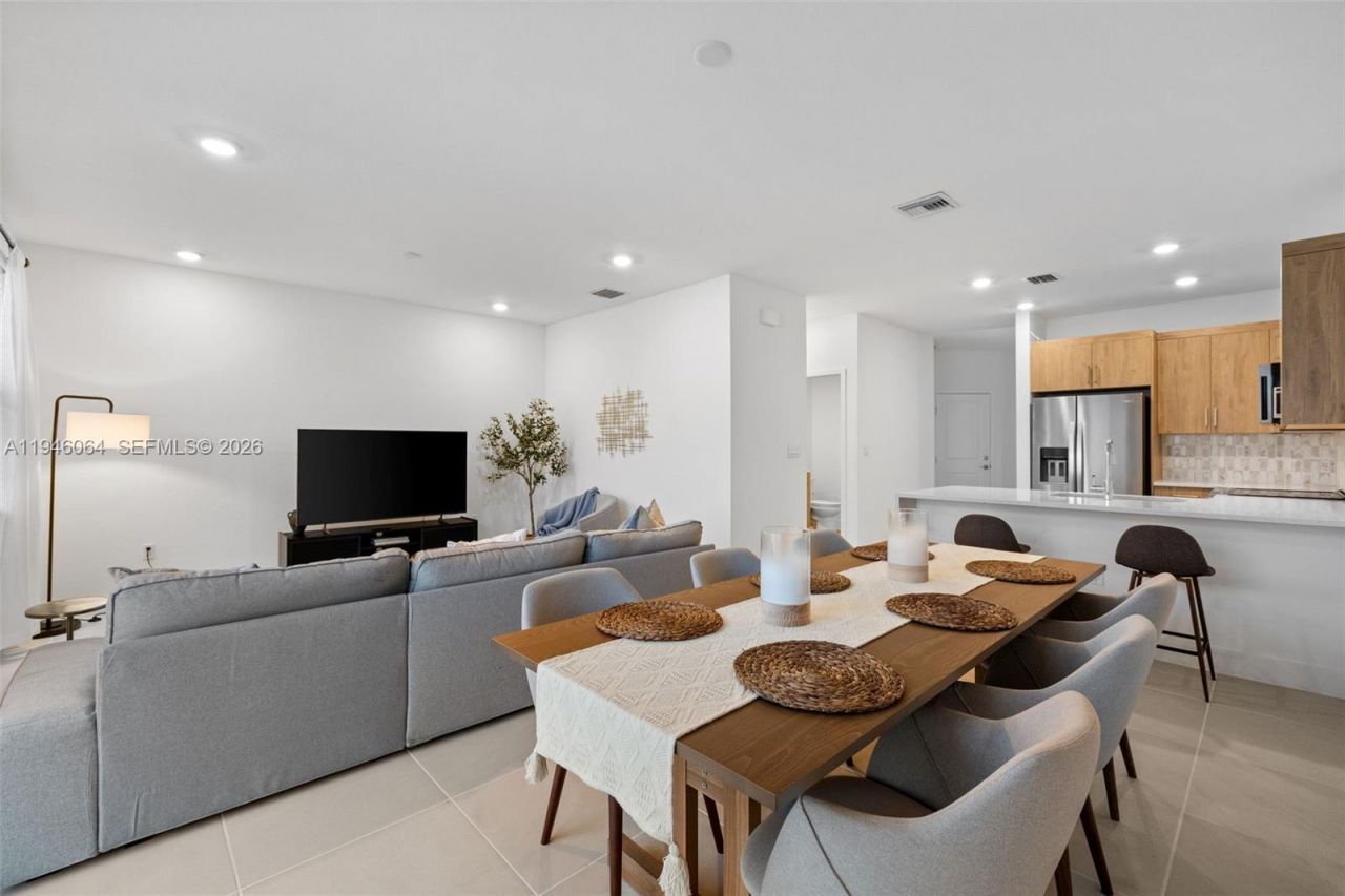 131 SW 171st Lane, Pembroke Pines, FL 33027 Photo