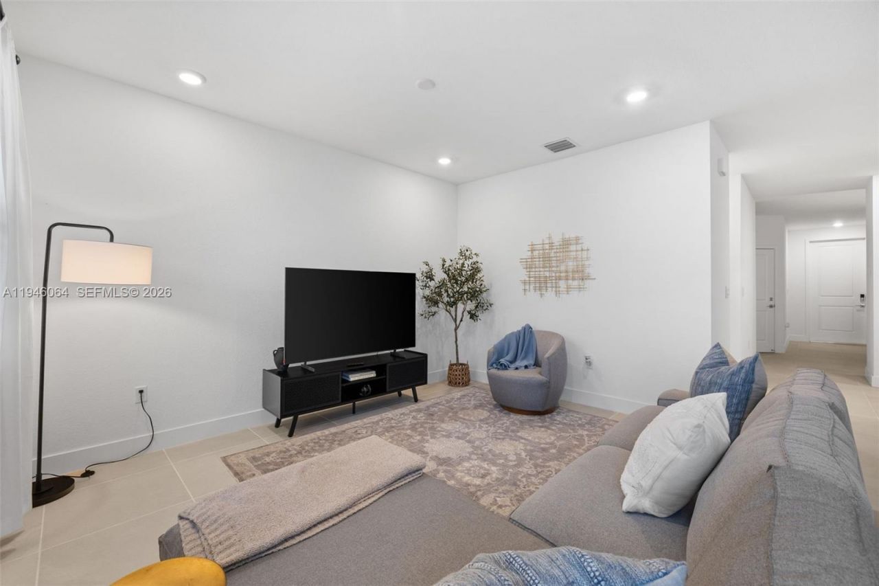 131 SW 171st Lane, Pembroke Pines, FL 33027 Photo