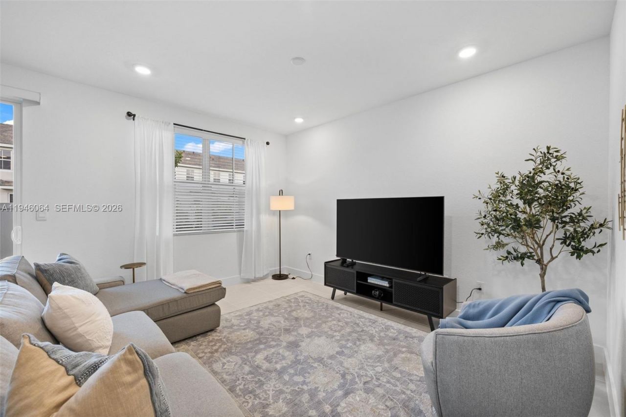 131 SW 171st Lane, Pembroke Pines, FL 33027 Photo