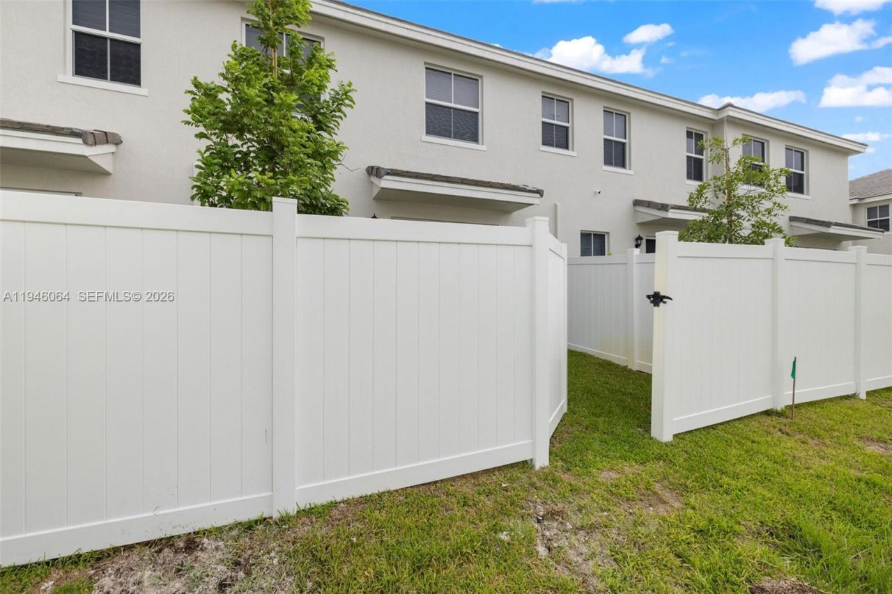 131 SW 171st Lane, Pembroke Pines, FL 33027 Photo