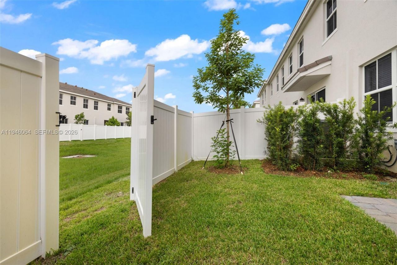 131 SW 171st Lane, Pembroke Pines, FL 33027 Photo