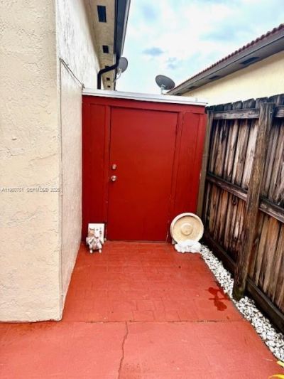 15957 SW 54th Ter, Miami, FL 33185 Photo