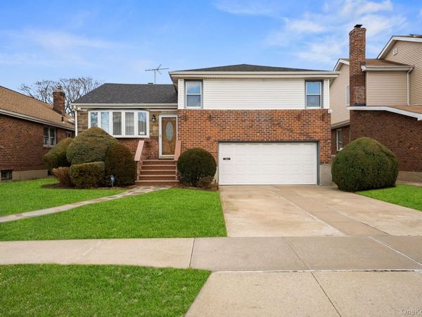 79-09 260th Street, Floral Park, NY 11004