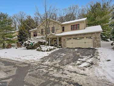 265 LONGVIEW DRIVE, LAKE HARMONY, PA 18624