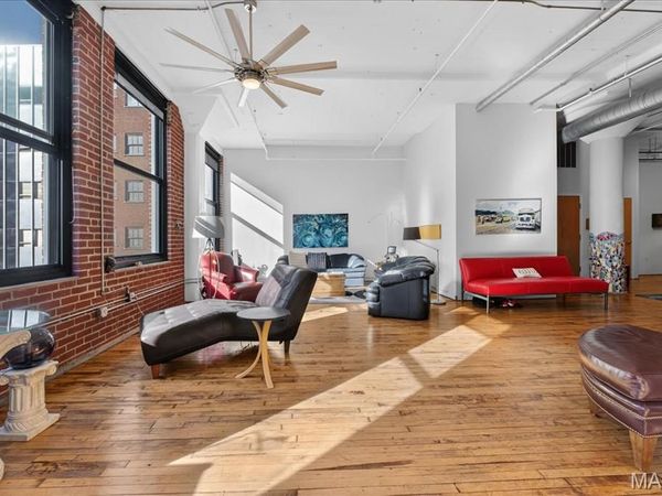 1010 Saint Charles Street, Unit 904, St Louis, MO 63101