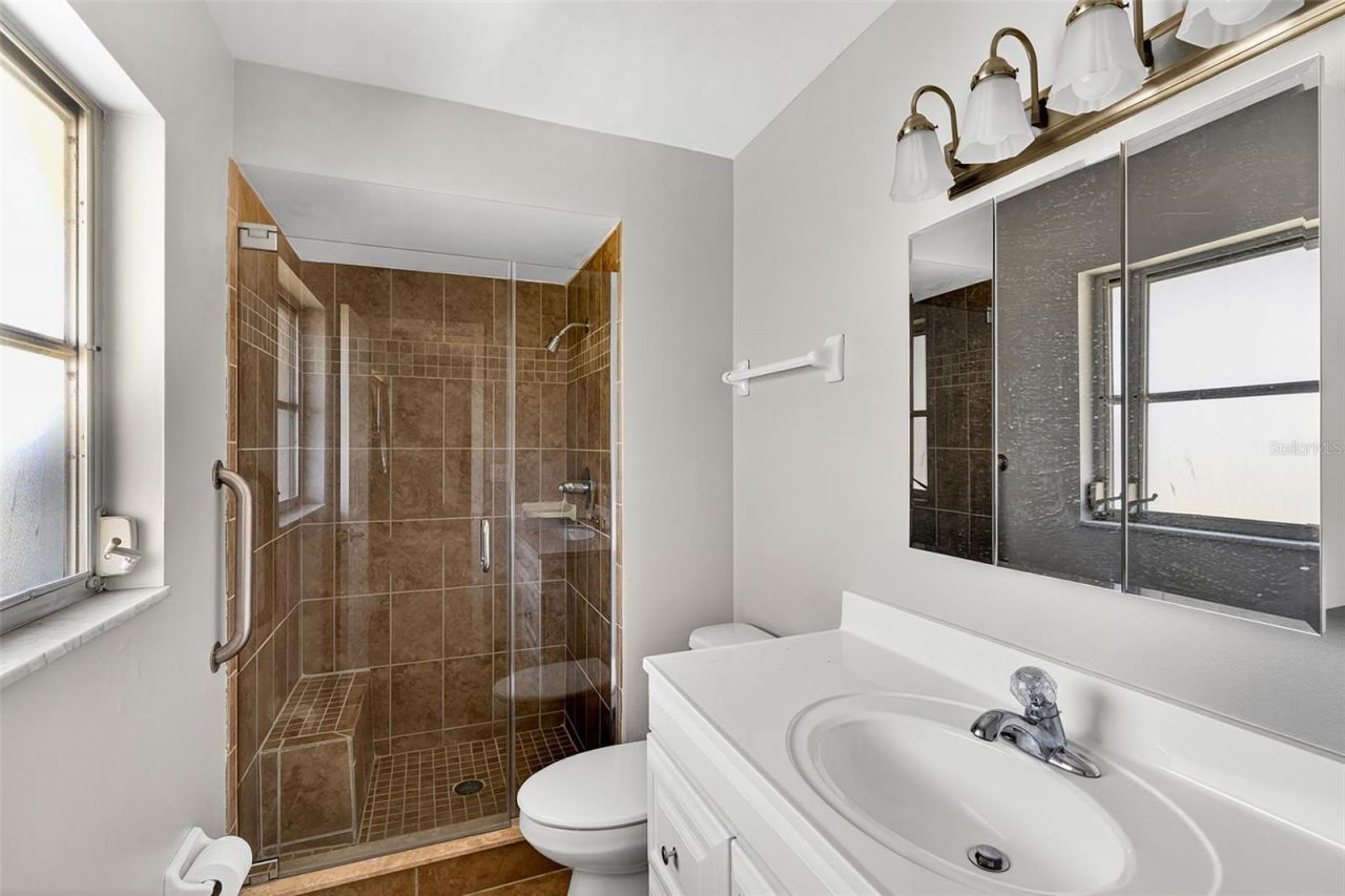 536 Pangola Drive, North Fort Myers, FL 33903 Photo