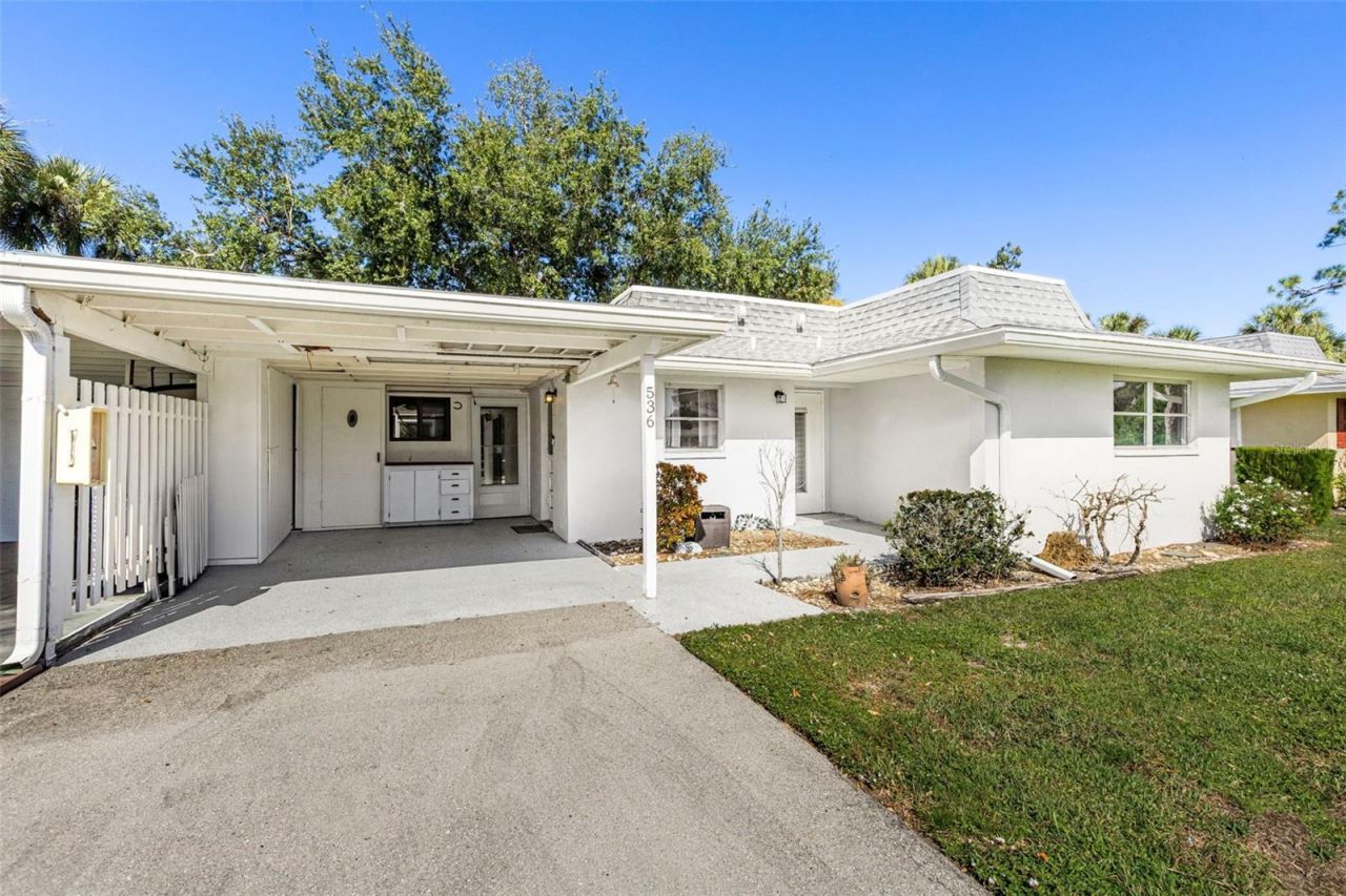 536 Pangola Drive, North Fort Myers, FL 33903 Photo