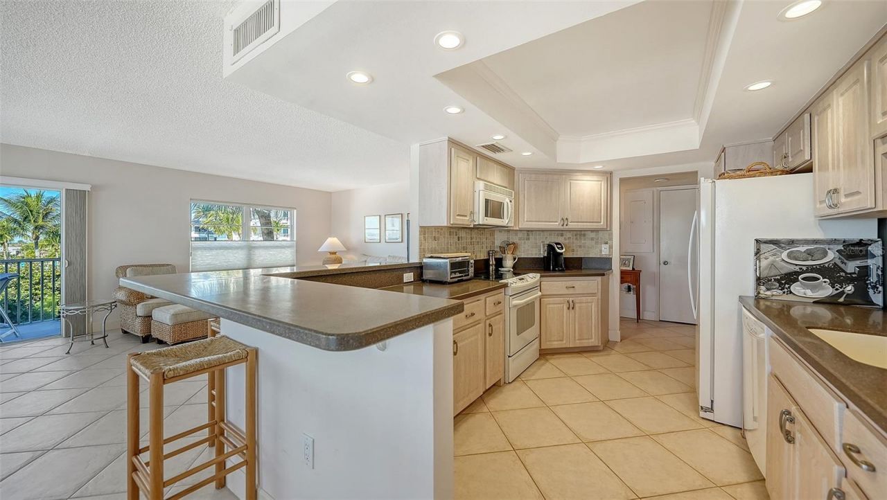 800 Benjamin Franklin Drive, Unit 308, Sarasota, FL 34236 Photo