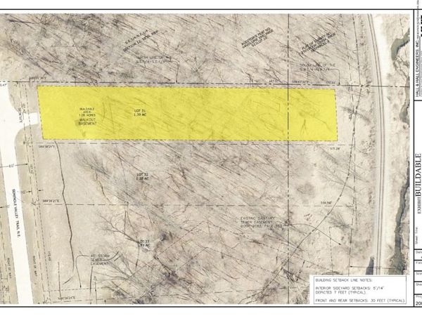 5225 Seminole Valley Trail NE, Cedar Rapids, IA 52411