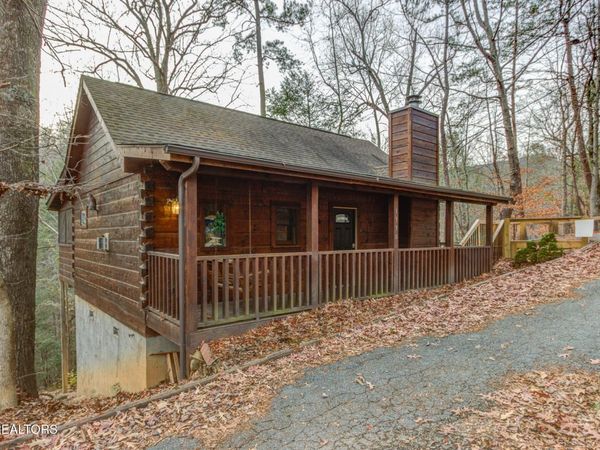 1590 Walt Price Rd, Sevierville, TN 37876