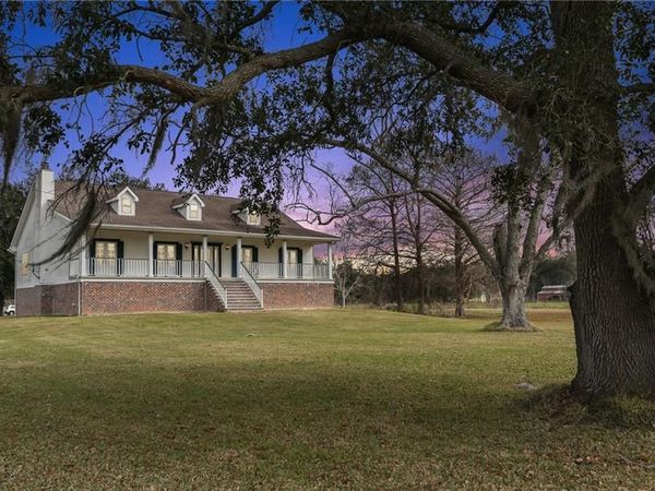 3109 BAYOU Road, St Bernard, LA 70085
