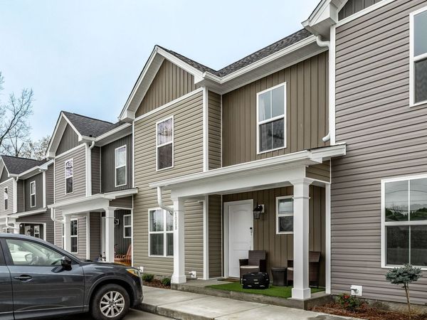 100 Billy Robb St, Unit B, Greenbrier, TN 37073