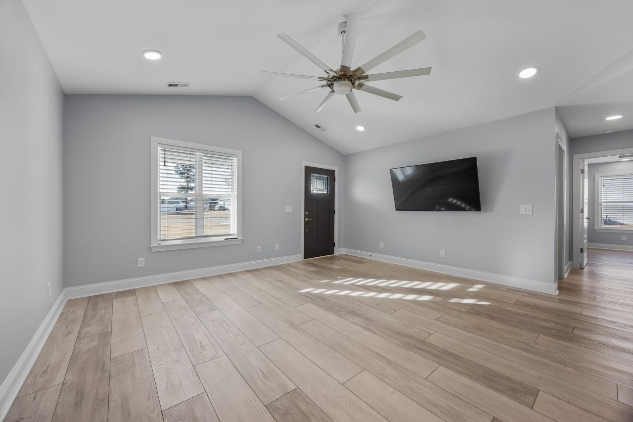 226 Penn Circle Photo 10