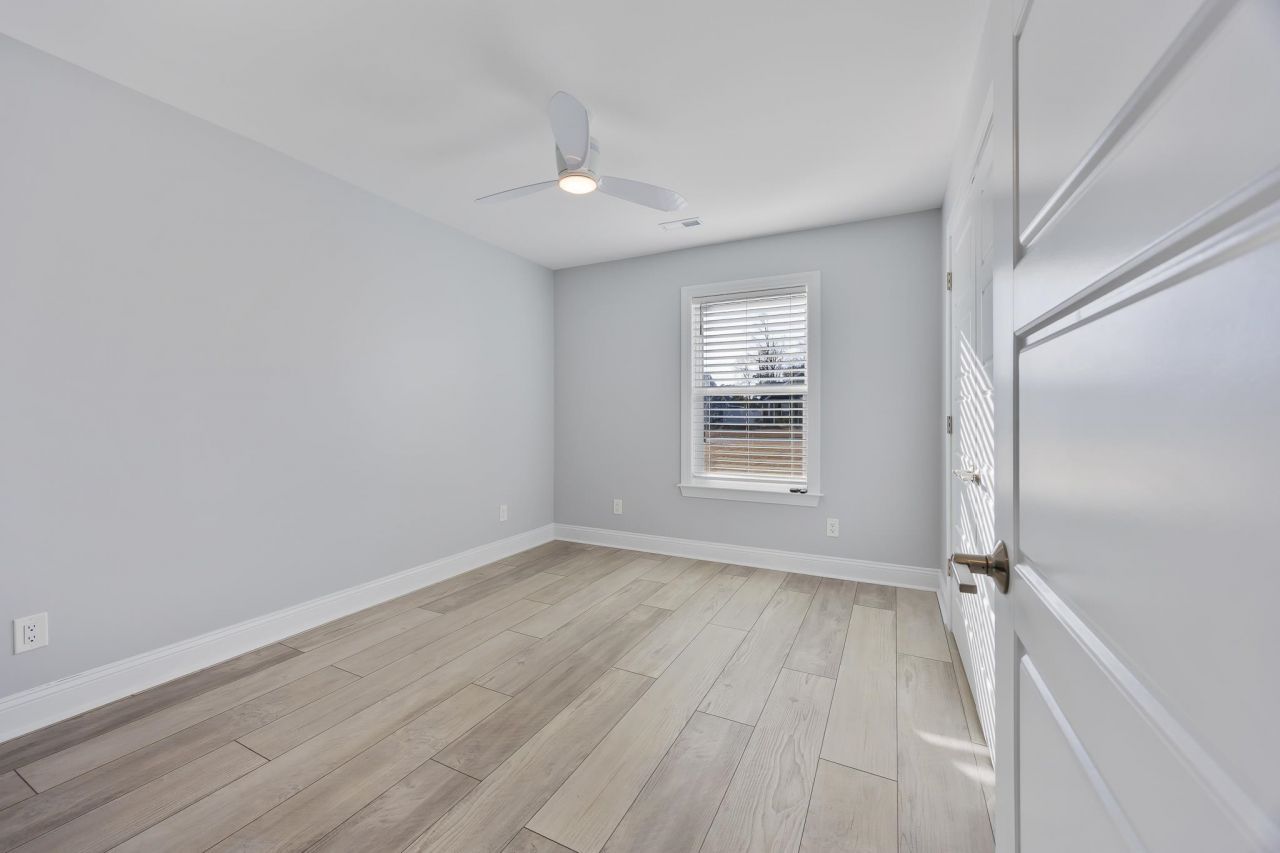 226 Penn Circle Photo 23