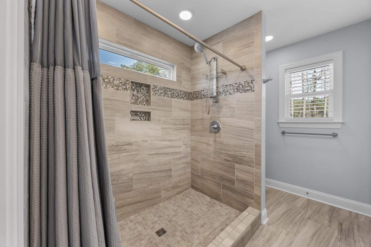 226 Penn Circle Photo 24