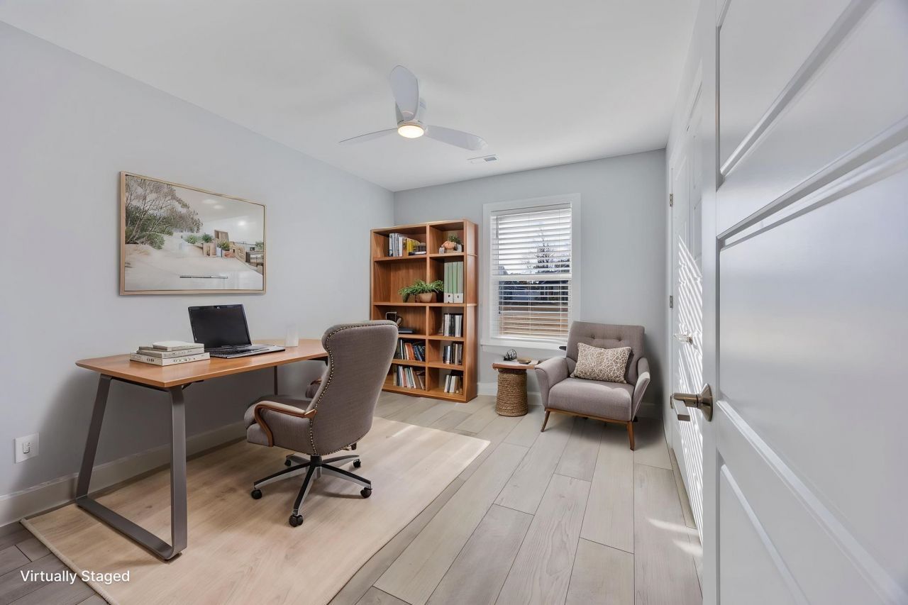 226 Penn Circle Photo 25