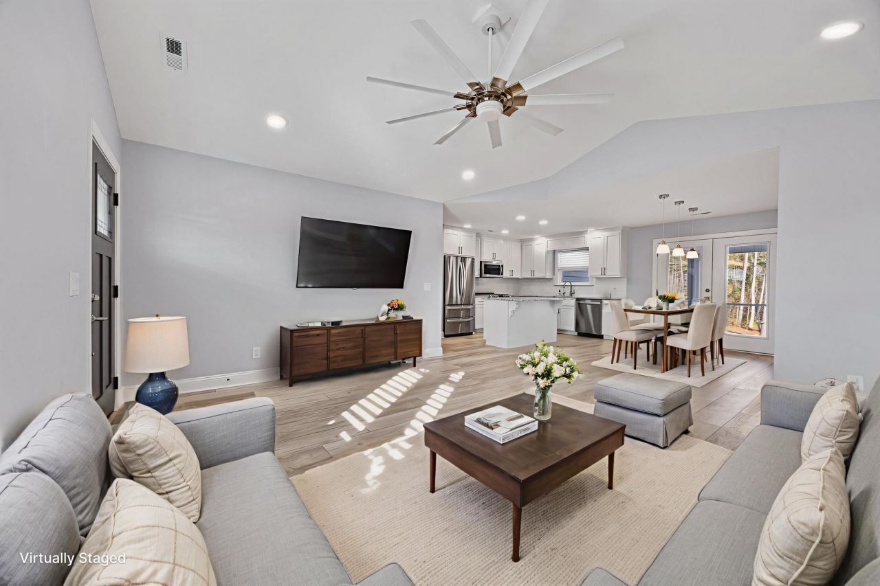 226 Penn Circle Photo 9