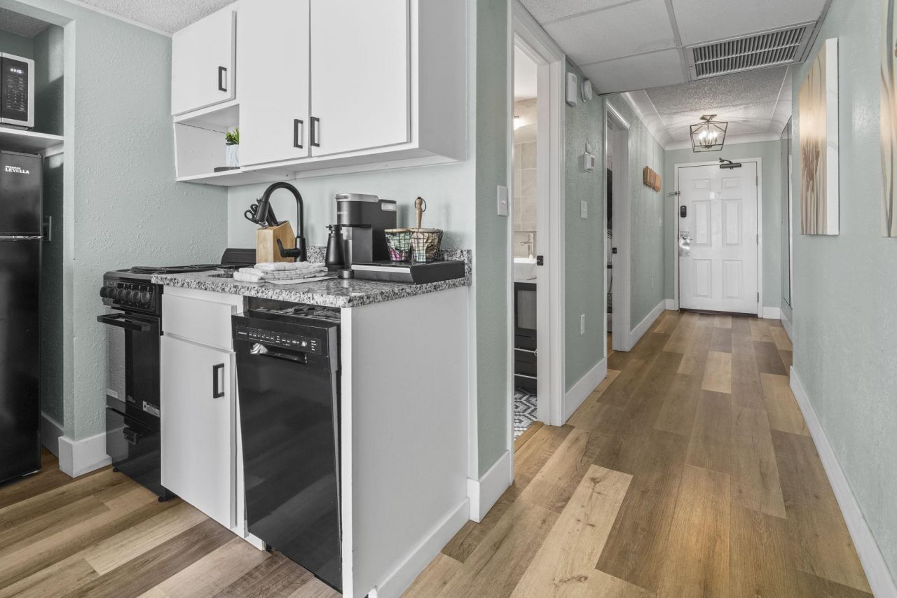 2310 North Ocean Blvd. Photo 6