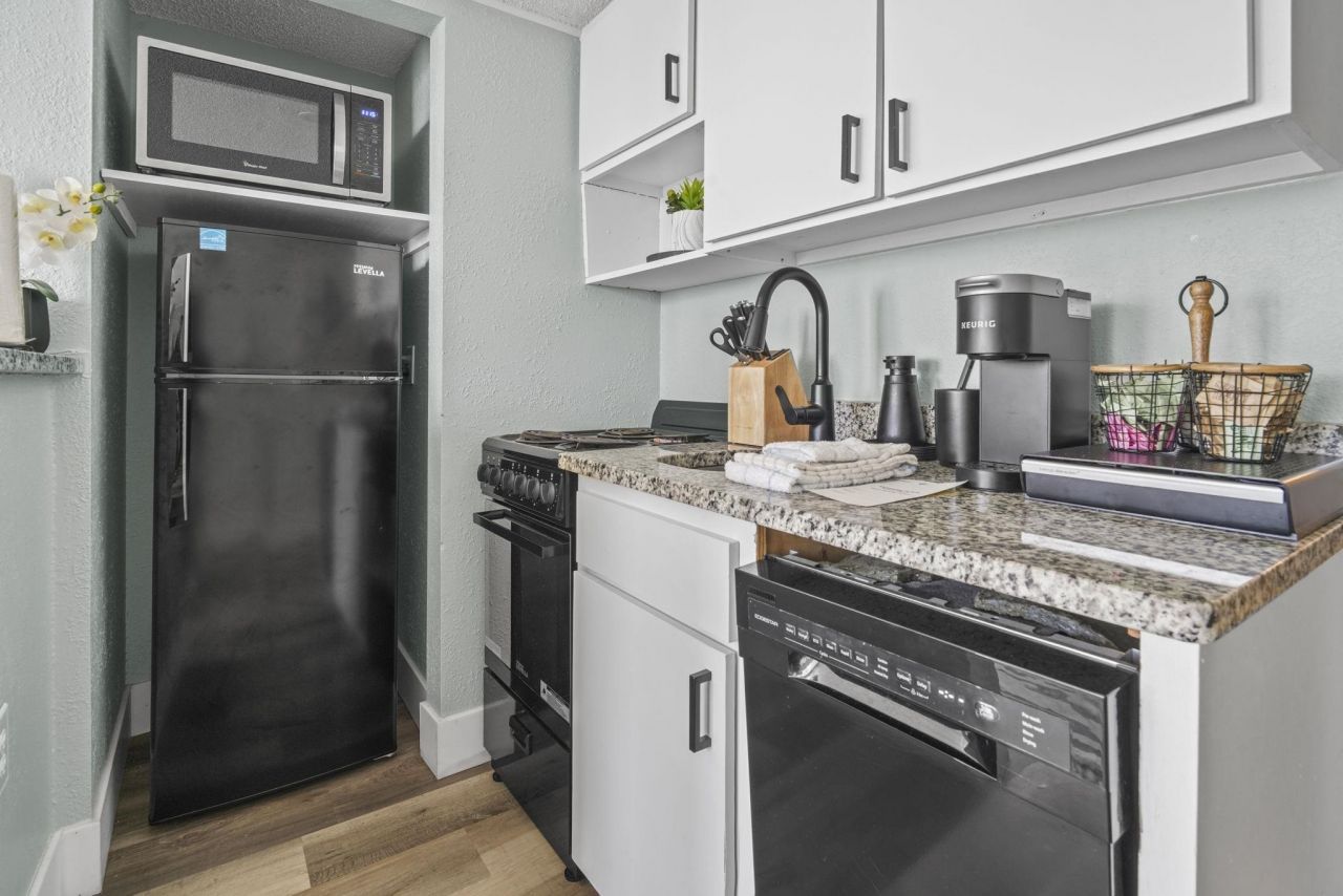 2310 North Ocean Blvd. Photo 7