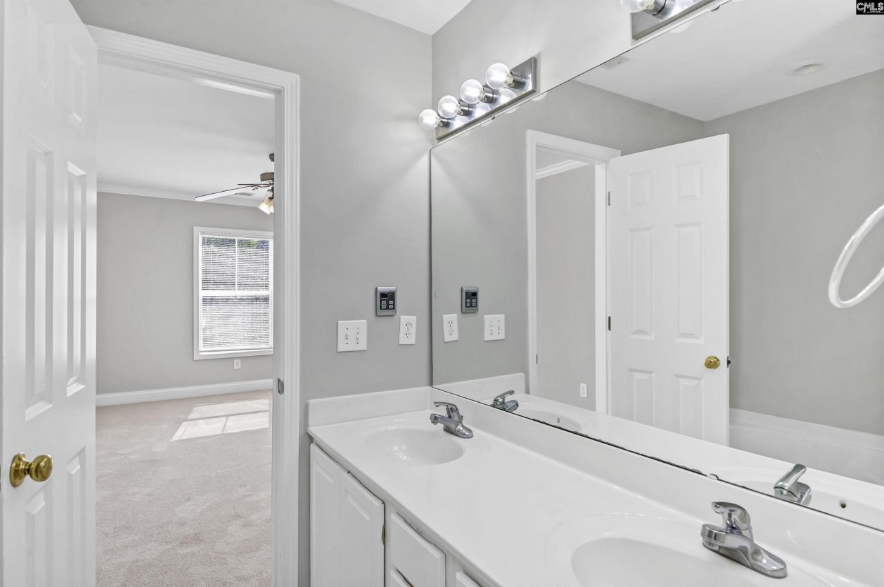 231 Forest Green Drive  Photo 16