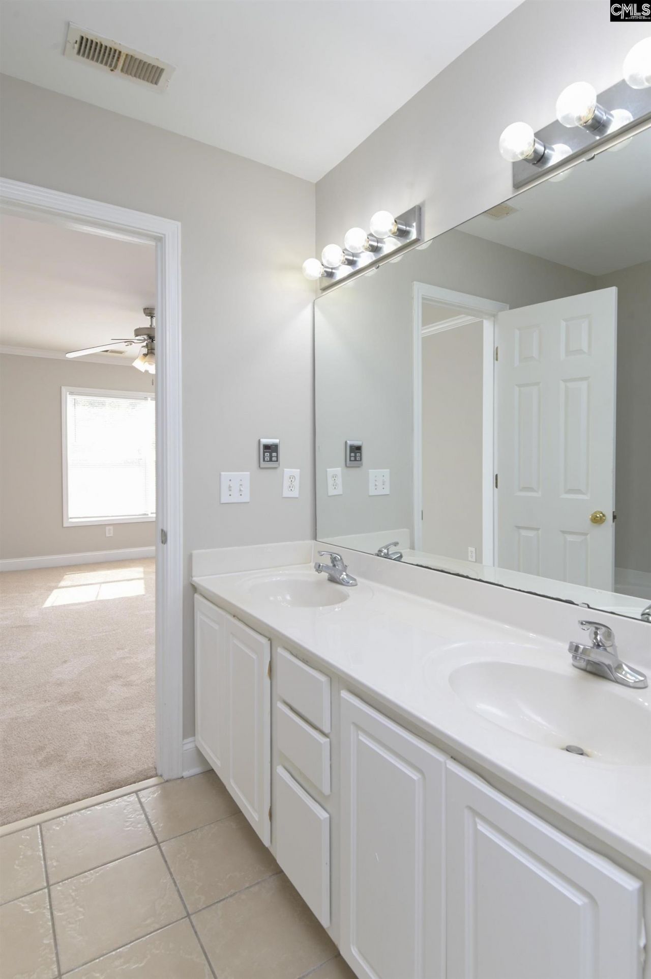 231 Forest Green Drive  Photo 17