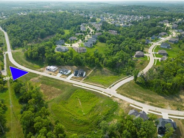 5801 Seminole Valley Trail NE, Cedar Rapids, IA 52411