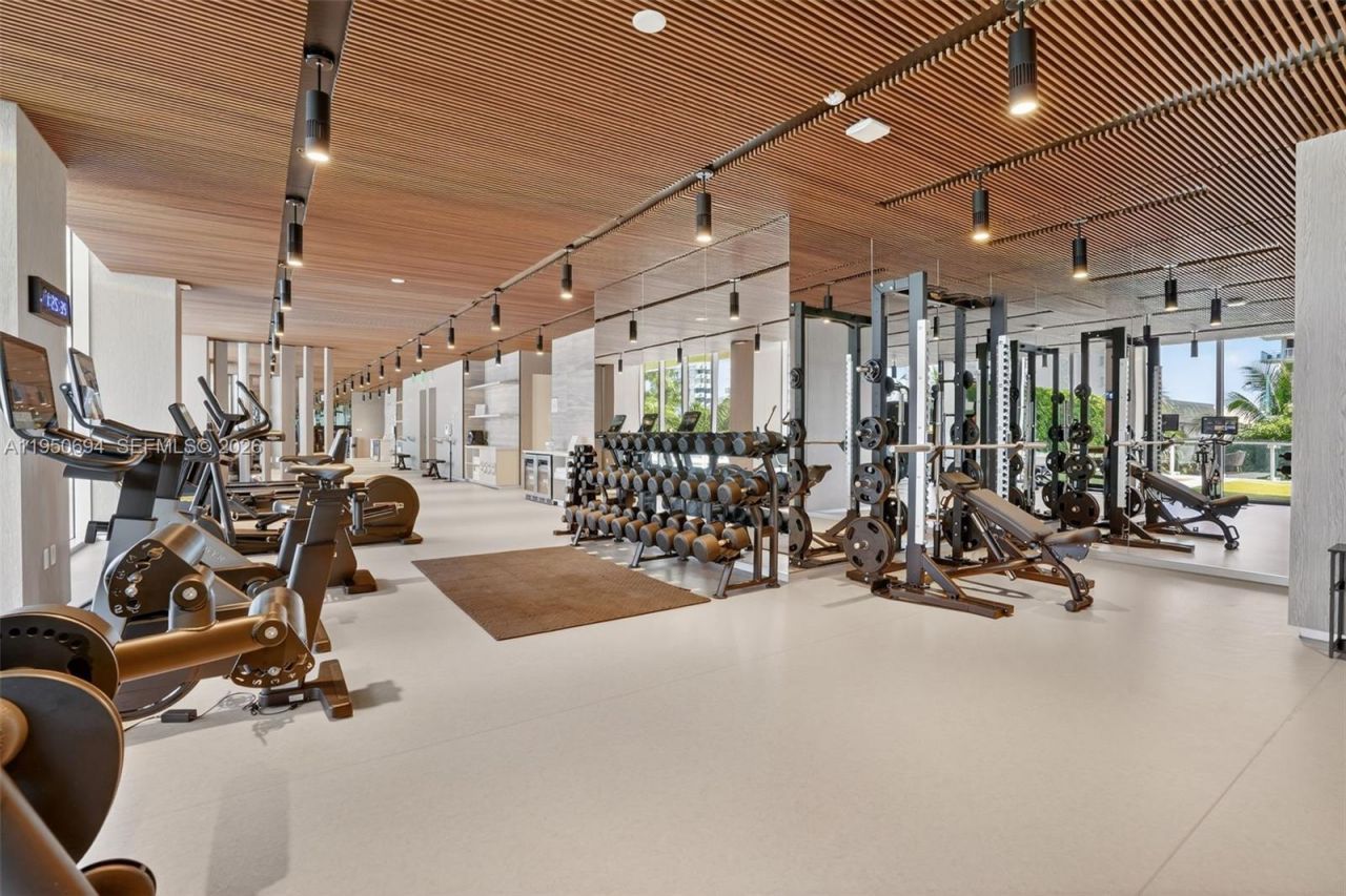 5775 Collins Ave, Unit 405, Miami Beach, FL 33140 Photo