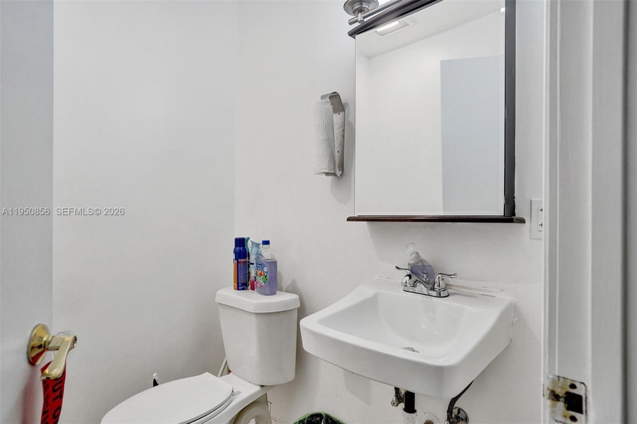 850 NW 12th Ter , Pompano Beach, FL 33069 Photo