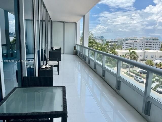 6799 Collins Ave , Unit 412, Miami Beach, FL 33141 Photo