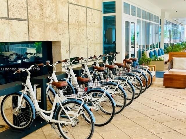 6799 Collins Ave , Unit 412, Miami Beach, FL 33141 Photo