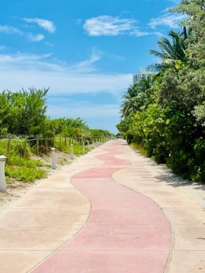 6799 Collins Ave , Unit 412, Miami Beach, FL 33141 Photo