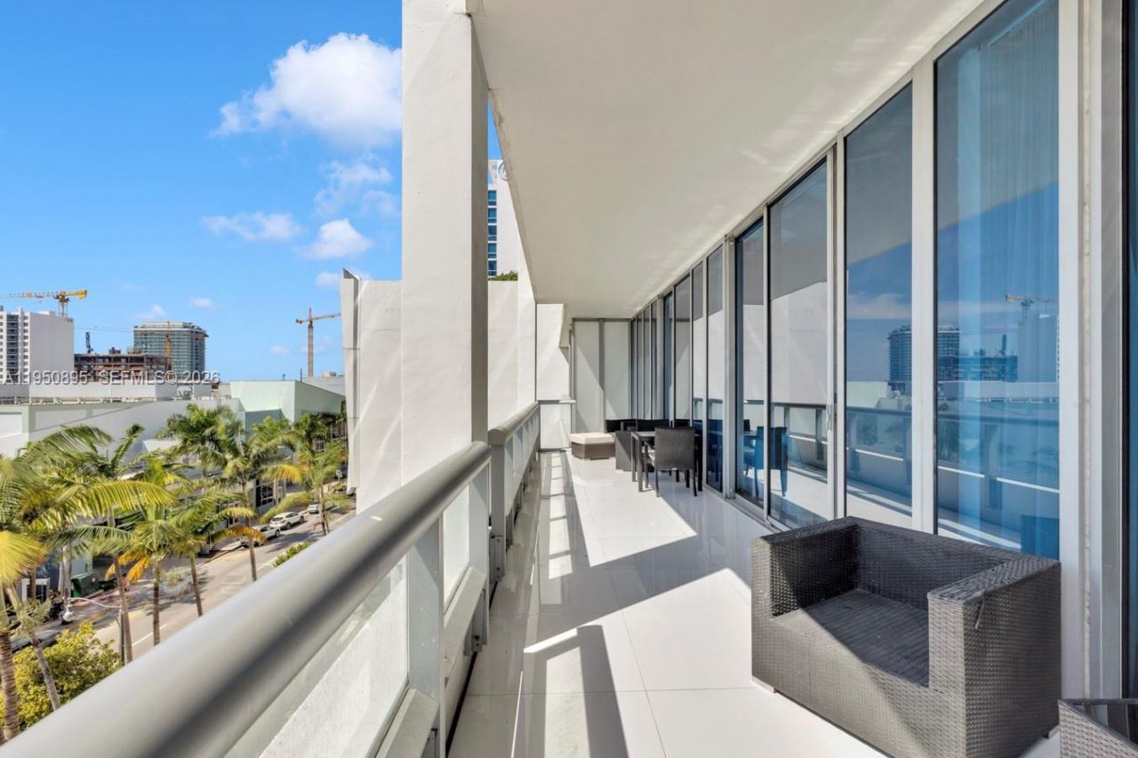 6799 Collins Ave , Unit 412, Miami Beach, FL 33141 Photo