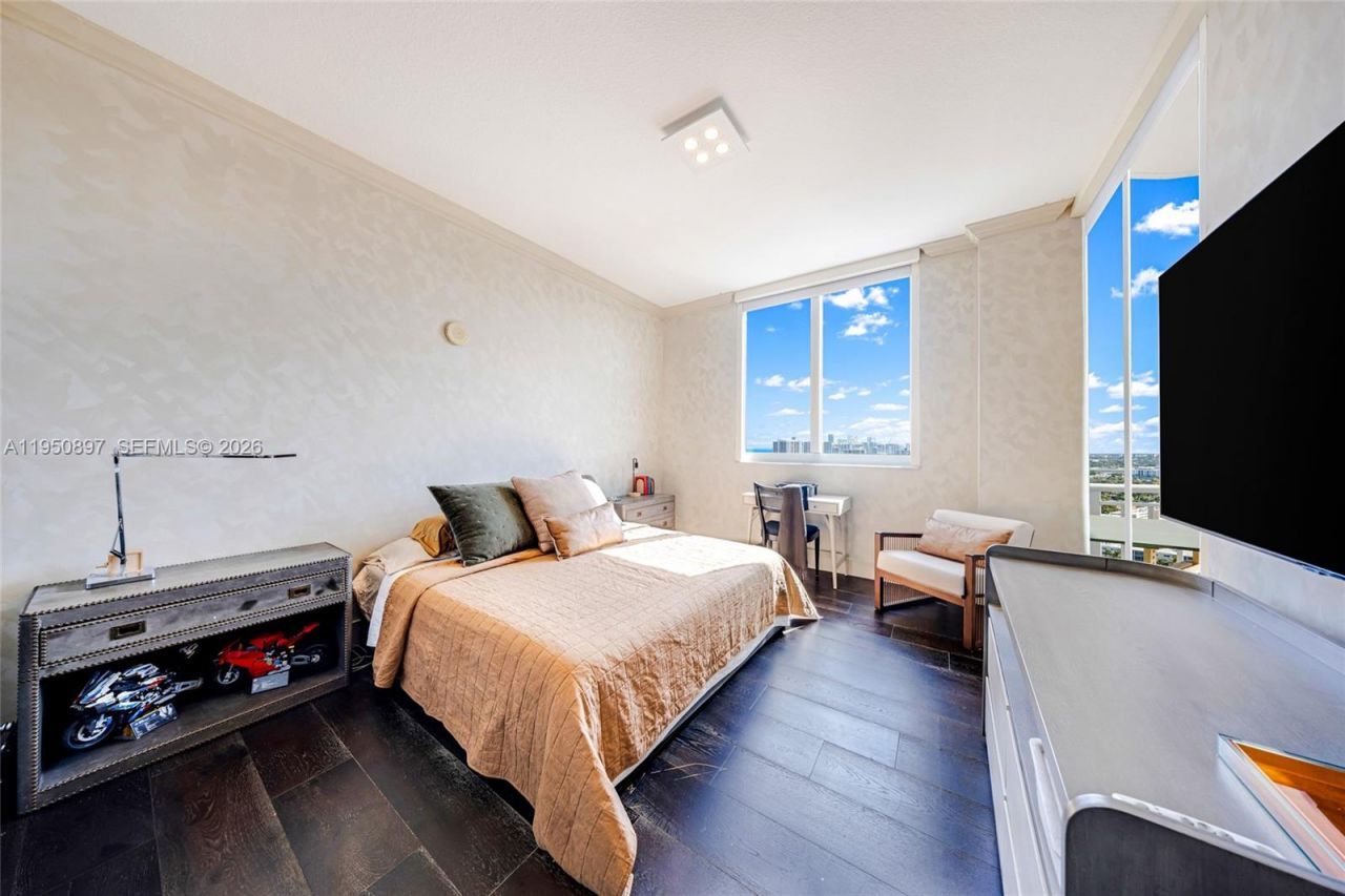 1745 E Hallandale Beach Blvd, Unit 2407W, Hallandale Beach, FL 33009 Photo
