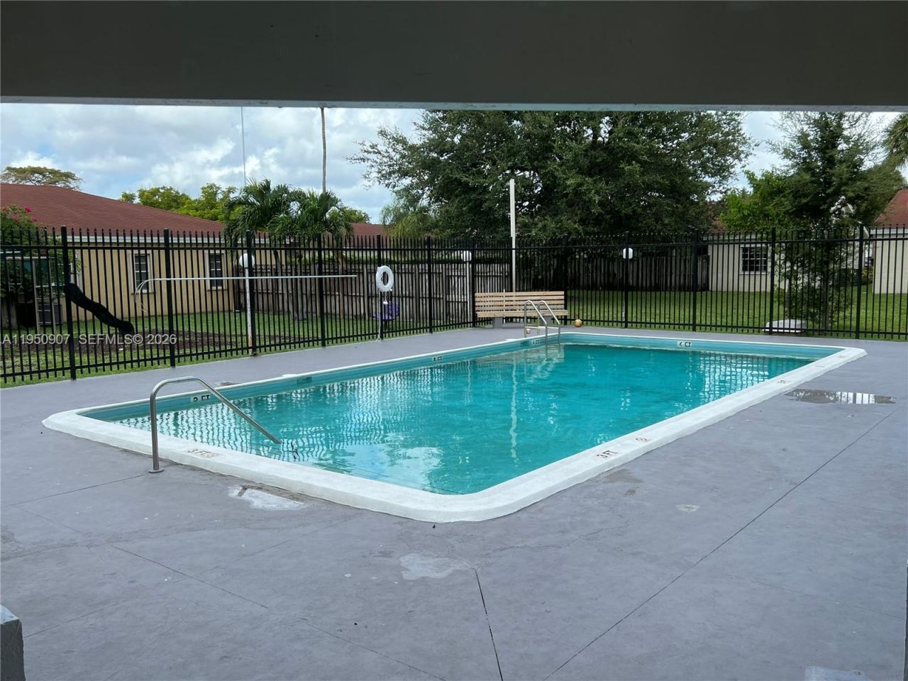 809 NE 214th Ln, Unit 2, Miami, FL 33179 Photo