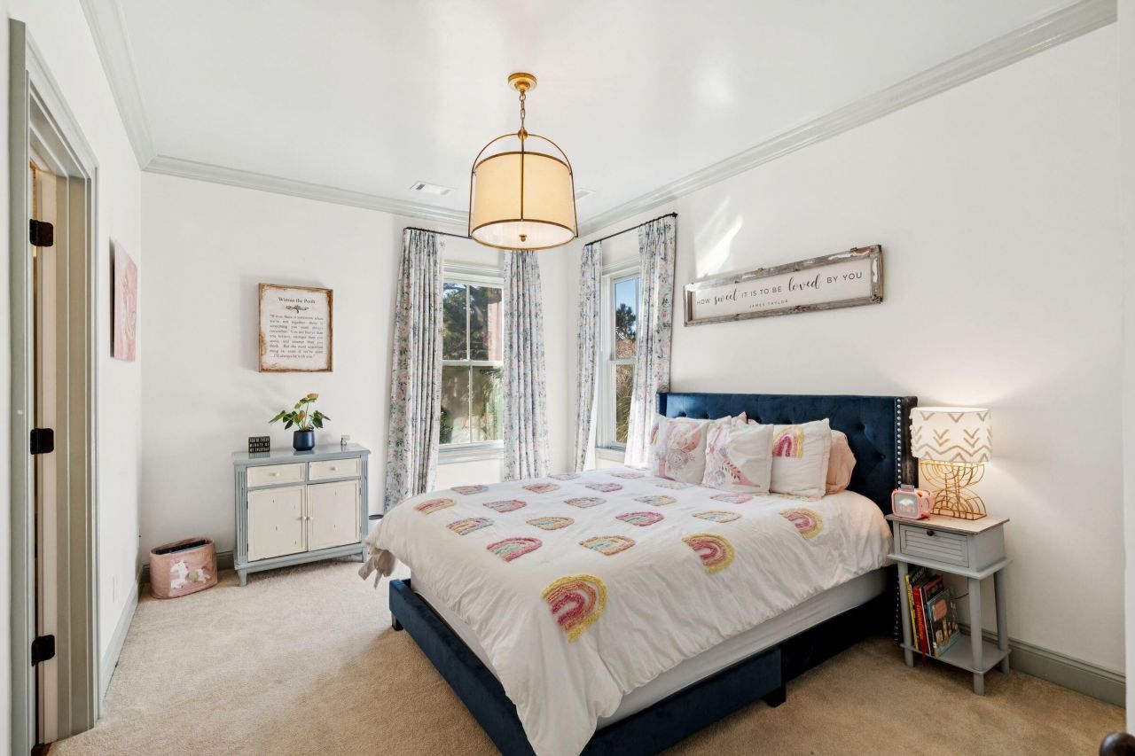 87 Secession Street Photo 50